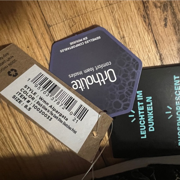 TOMS Black Dinosaur Print Slip-On Shoes Women’s Glow in the Dark 8.5 - Picture 5 of 5